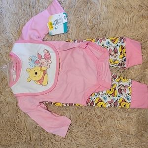 Winne the Pooh Outfit
